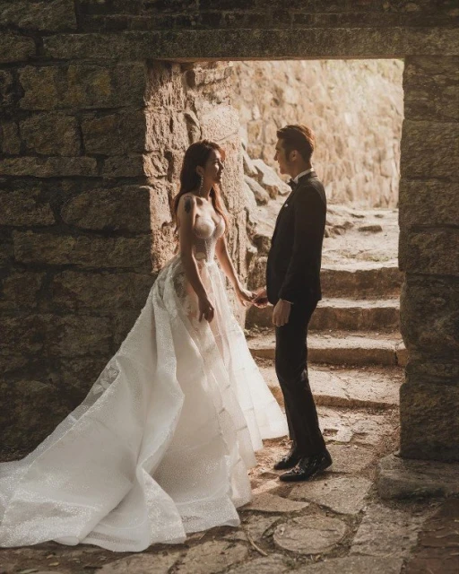 黃嘉樂巨形鑽戒　向攝影師女友求婚成功