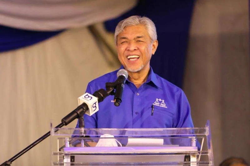 慕尤丁：扎希曾出示大量文件  請求擺平其刑事案