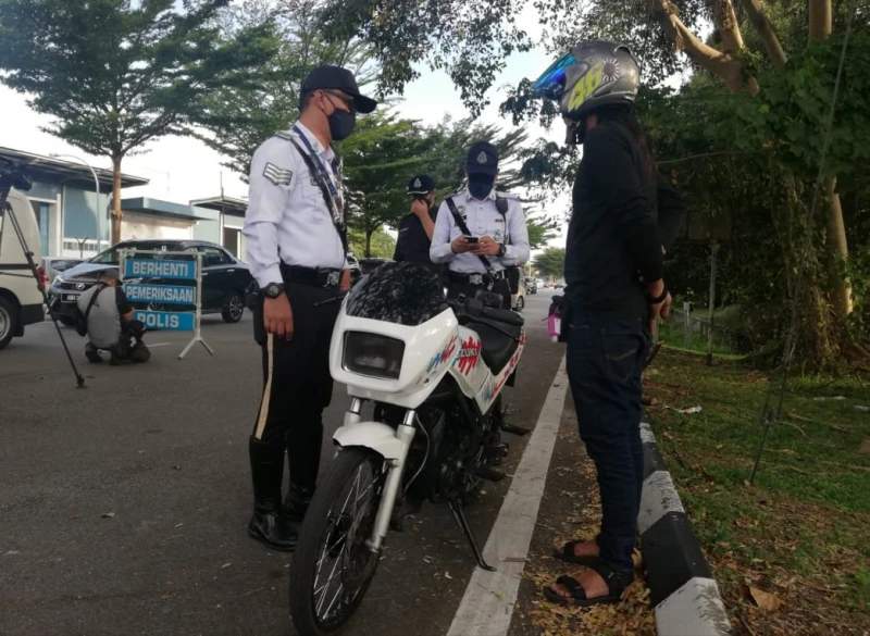 過去一周發生1160宗意外　霹警方發出9975張交通罰單