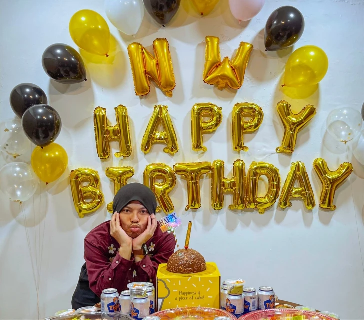 黃明志39歲生日對世界「爆粗」　親吐不想過生日原因