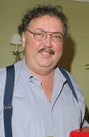 《六人行》「管理員」邁克哈加提逝世　享壽67歲