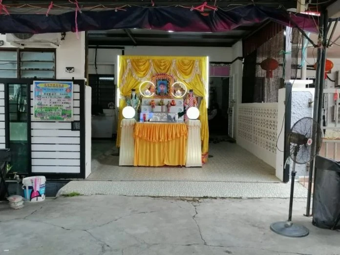 華裔少年瀑布戲水溺斃　父自責沒及時阻止