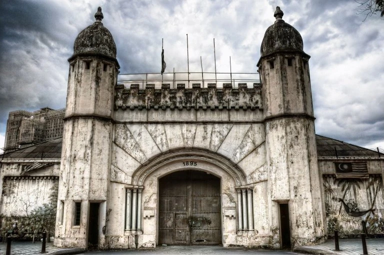 雷子健：半芭半港半山芭