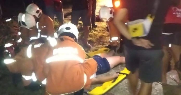 8噸羅厘與摩多相撞   2騎士倒地重傷