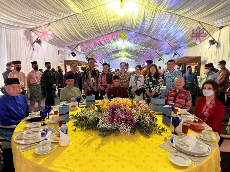 大馬首相官邸闊別兩年門戶開放  人潮洶湧延遲結束