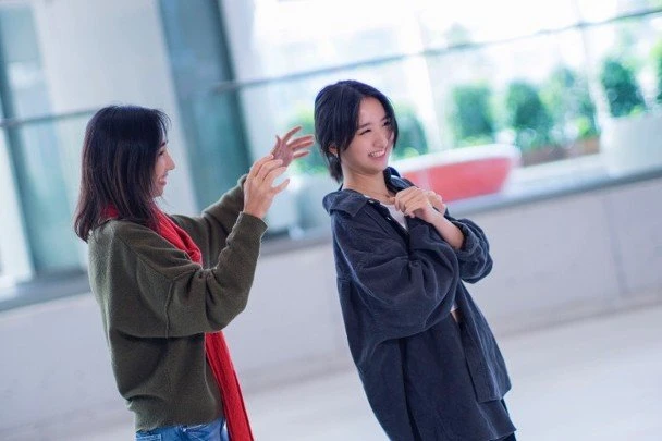 「一代女神」柏安妮寶刀未老　與女兒溜冰技巧一流！