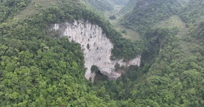 世界最「坑」的地方！中國廣西樂業發現新天坑