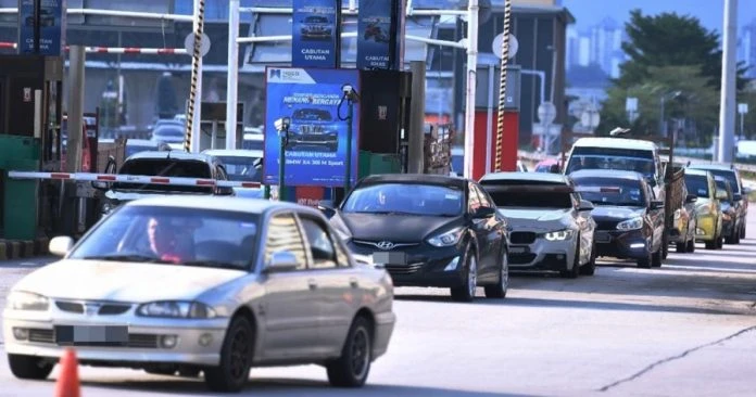 e-Aduan@JPJ程序接245投訴 主要雙線超車及用緊急車道