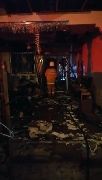 回家打開門即引發爆炸　4人重傷1人輕傷波及3屋