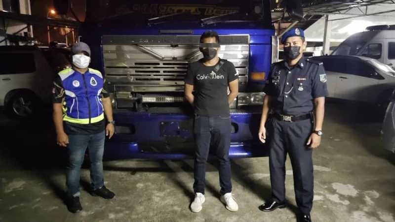 羅厘司機無准證運600升柴油 被水警扣留調查