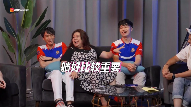 《女神躺好我帶飛》首季收官　林靜苗當嘉賓狂吃電競手豆腐！