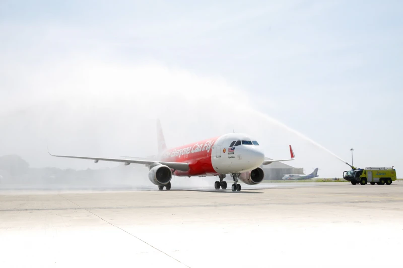 乘客多次投訴亞航更改班機  貿消部要調查