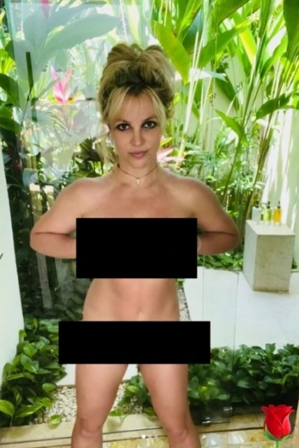 布蘭妮連環曬裸照　粉絲擔心精神狀況