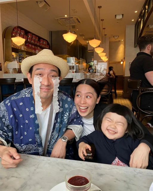 曾遭批把女兒Lucy當「搖錢樹」　李燦琛太太自嘲「吸血鬼經理人」