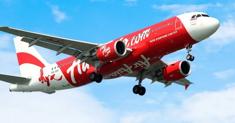 佳節期間航班延誤及取消 亞航向顧客道歉