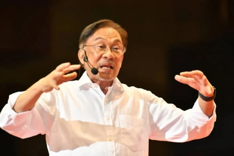 明日與納吉辯論　安華：大家有什麼要問納吉？