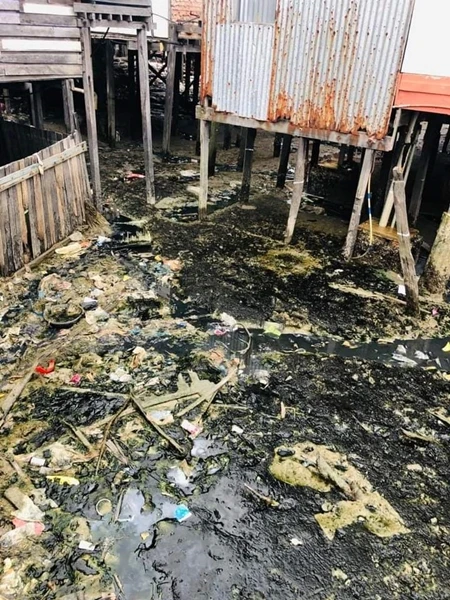 食油連雞殘渣倒入海 炸雞販污染海域環境