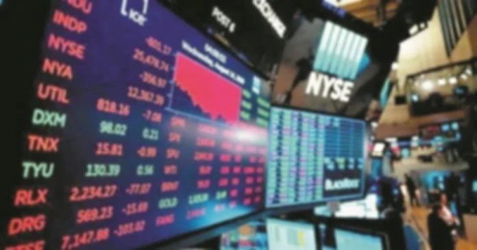 亞股隨隔夜美股紛紛下跌　馬股早盤反微漲2.04點