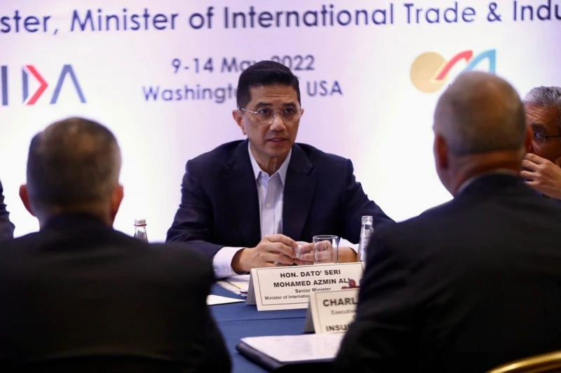 指阿茲敏違民意案  鵝嘜選民向聯邦法院遞上訴