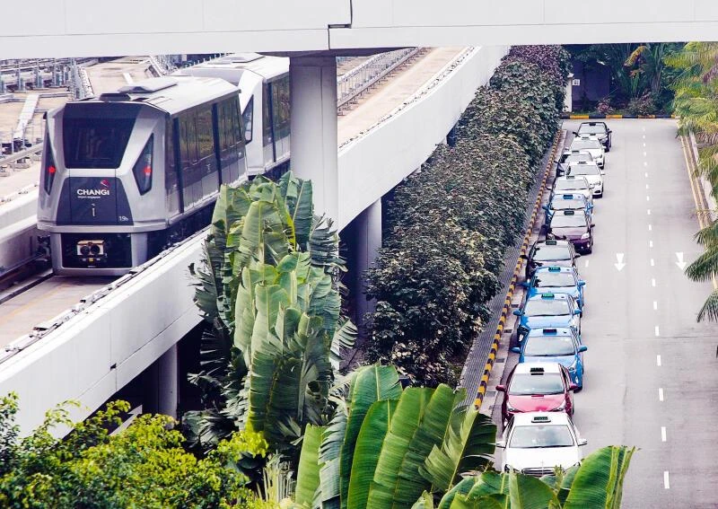 樟宜機場上調德士附加費　試圖吸引德士司機前去載客