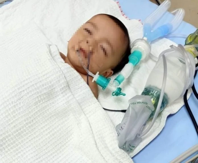 誤食地上不明白色粉末 1歲女嬰中毒昏迷