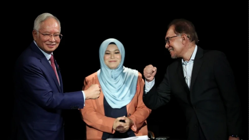 納吉安華王對王辯論　時評人認為「很無聊」