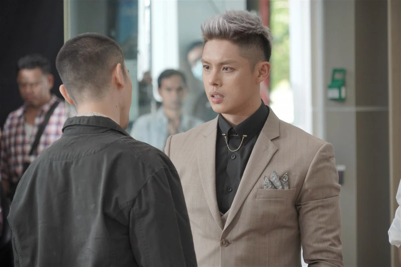 《The Assistant》挨4刀被列18禁　鄭建國無懼迎戰湯告魯斯