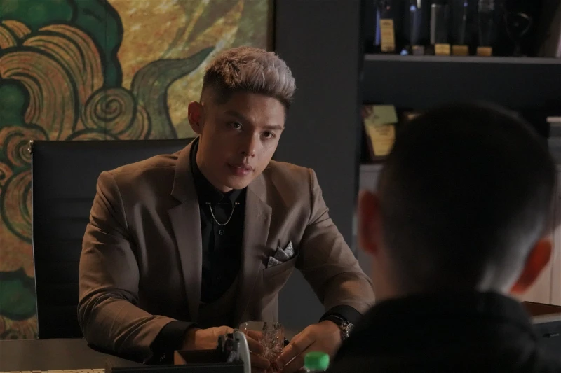 《The Assistant》挨4刀被列18禁　鄭建國無懼迎戰湯告魯斯