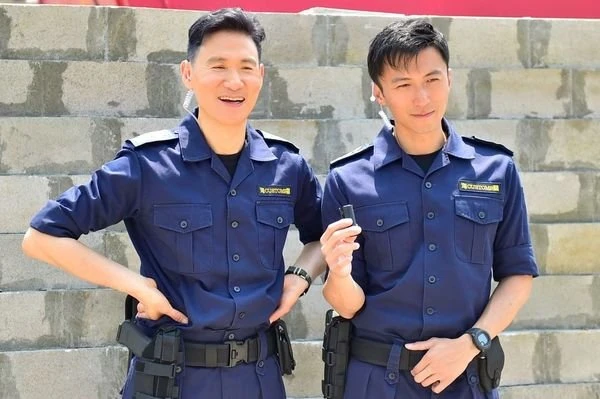 謝霆鋒拍戲受傷　指節變形全是傷痕　網心疼：保護好自己