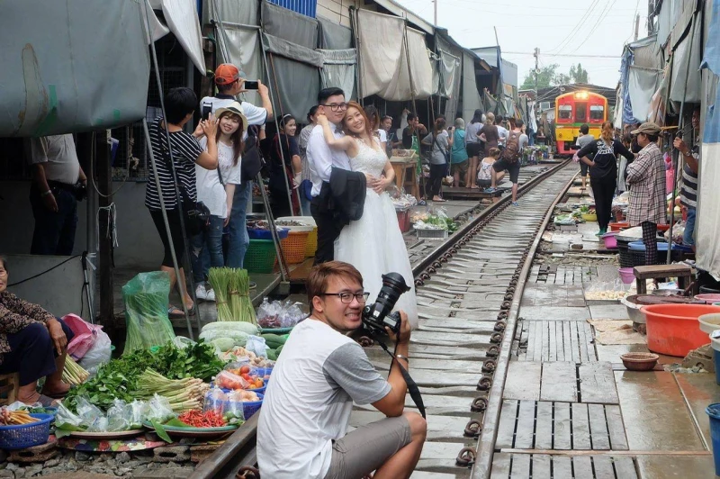 疫情下新人們傾向簡單籌辦婚禮　婚紗攝影行業復甦「慢熱」