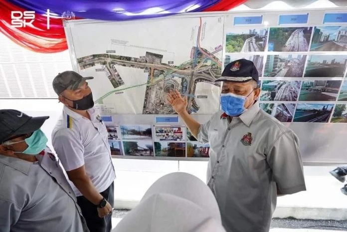 高架橋午夜12時開通 料紓緩敦拉薩路塞車