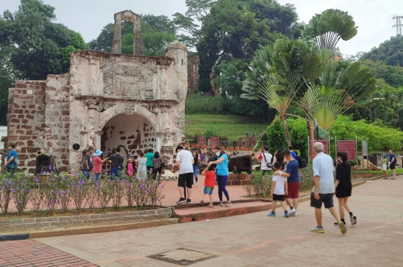 遊客投訴餐館不合理漲價 貿消局發通告要業者解釋