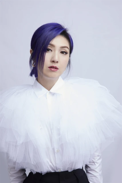 加盟華納音樂當一姐　楊千嬅：我仍然很愛音樂