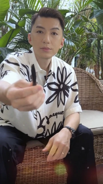 袁偉豪疑畫深邃眼線　網民笑：以為是馮春美