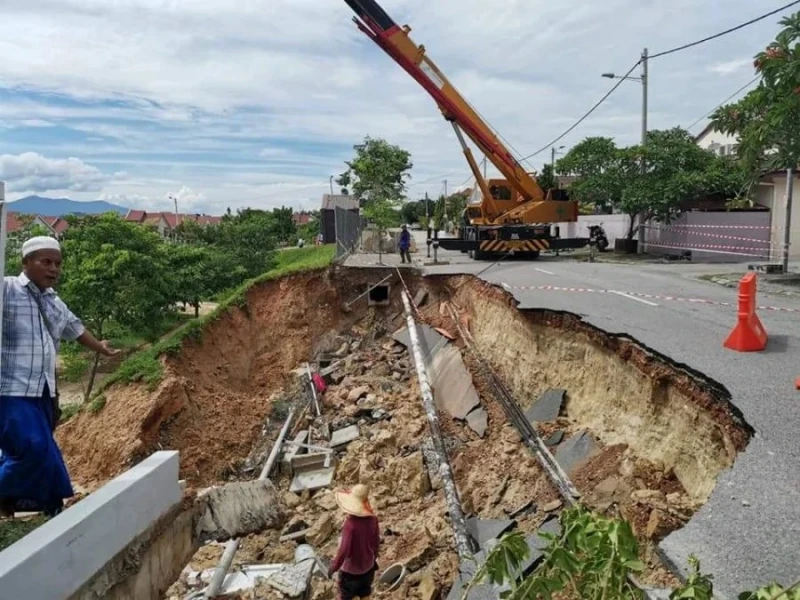 一家5口入住豪宅2天就土崩 圍牆局部倒塌蒙虛驚