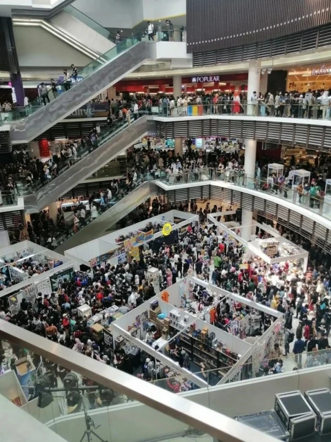 「回來了,全部回來了!」隆雪商場因動漫展、寵物展塞滿人