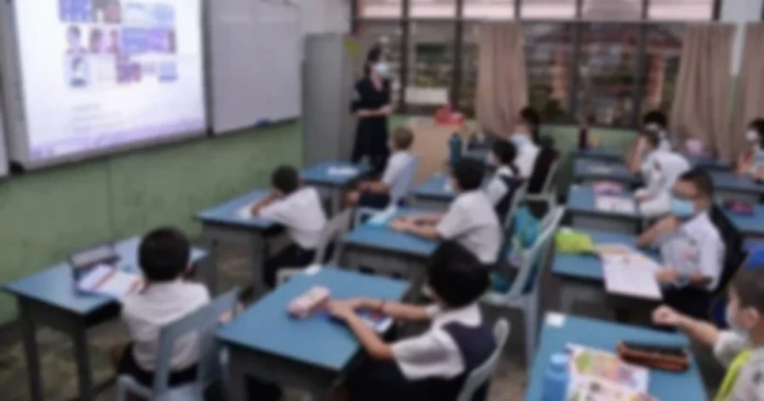 教師燃燒自己照亮他人 貿消部長:犧牲奉獻成就國家