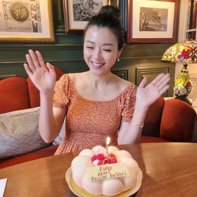 補慶生日凸肚孕味濃　41歲陳茵媺疑懷第四胎！