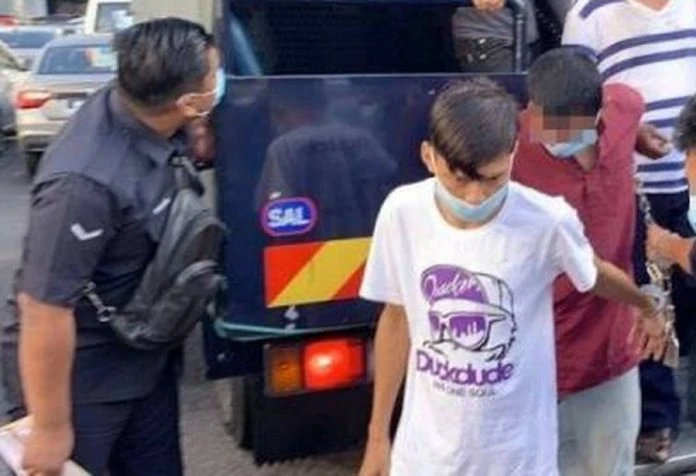 承包商涉持刀刺傷妻子 不認罪獲准一萬保釋