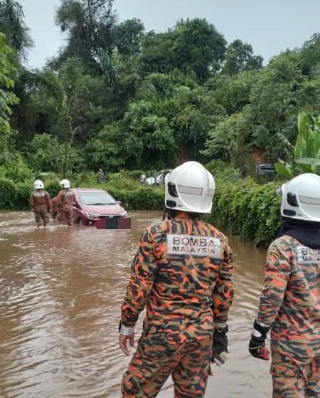 亞沙漢瀑布山洪事件　甲消拯局長：4組遊客88受困者安全撤離