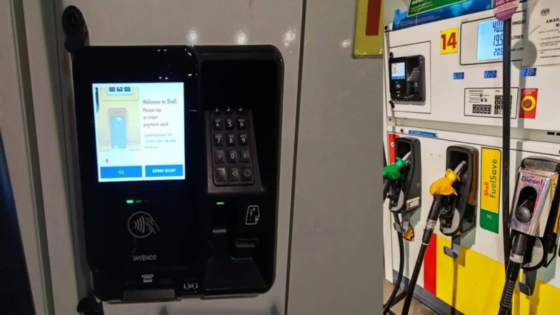 【獨家】不法商家勾結詐騙集團  手機偷拍消費者扣帳卡