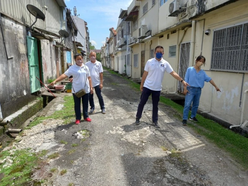 商店及排屋後巷溝渠清理工作不同待遇　趙啟興：市政廳需一視同仁來解決問題