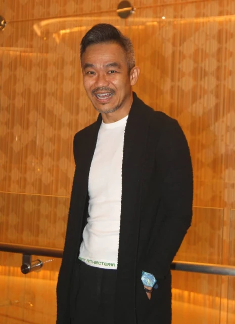 全新英文喜劇《My Ofis》526愛奇藝登場　王竣拋笑彈盼續訂第二季！