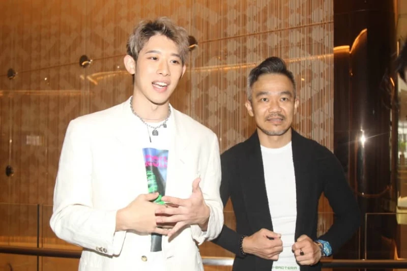 全新英文喜劇《My Ofis》526愛奇藝登場　王竣拋笑彈盼續訂第二季！