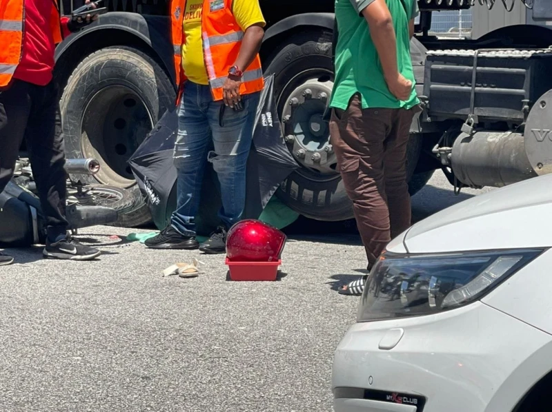 母親載送女兒放學遇車禍　女童捲入羅里巨輪身亡