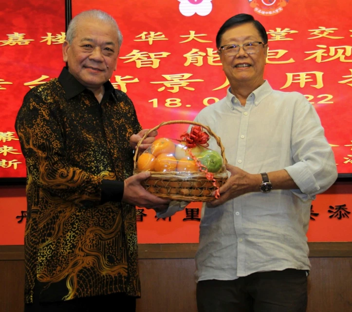 吳添泉:國家面對艱巨挑戰 華總華堂應反映民情