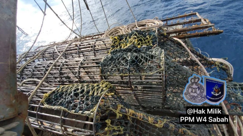 2艘越南漁船非法闖入捕撈 被沙巴水警扣查11人落網