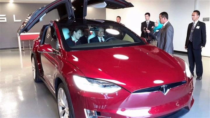 特斯拉來馬投資歸功於誰? 納吉:我也有一份功勞