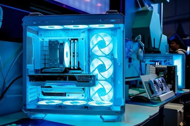 打破桎梏 暢享無線 BW2023華碩發布天選背置主板