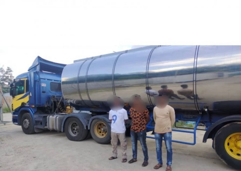 涉違法轉輸津貼柴油　5男當場被捕